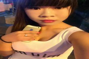 孙允珠职业套装
